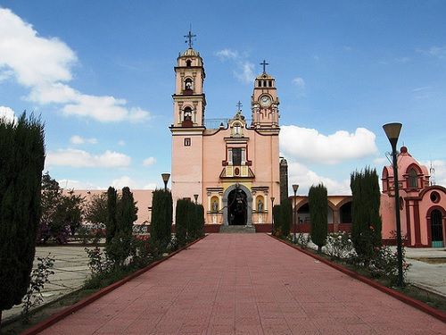 Paseo por Mexico Parish Church dedicated to Saint Peter in Tlaltenango