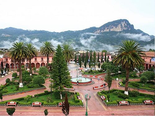 Paseo por Mexico Tlatlauquitepec Plaza de Armas