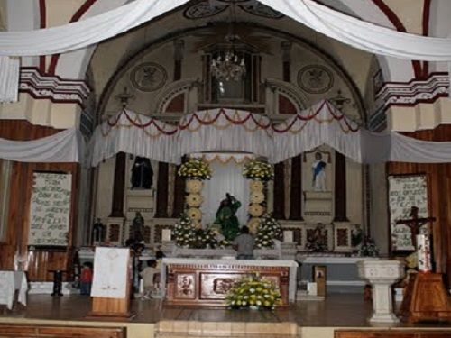 Paseo por Mexico Inside of the Parish Temple of the Transfiguration of the Lord in Tuzamapan de Galeana