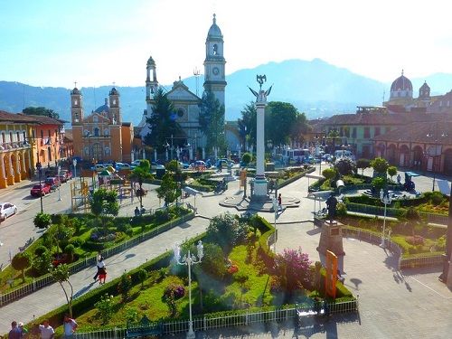 Paseo por Mexico Main square of Zacapoaxtla