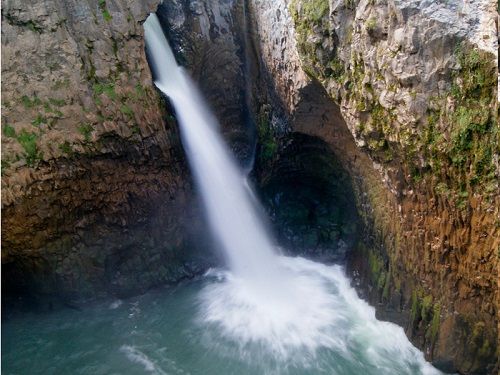 Paseo por Mexico La Olla waterfall in Zacapoaxtla