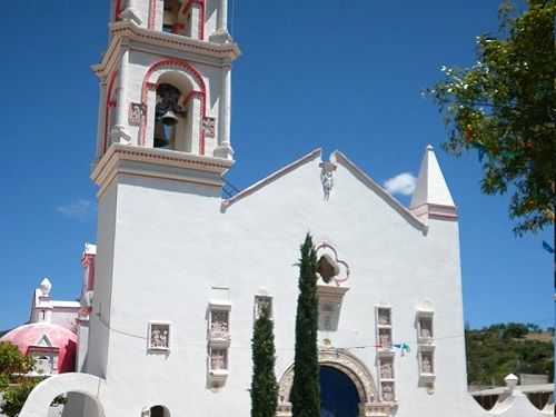 Paseo por Mexico Temple of the Three Wise Men in Zapotitlán