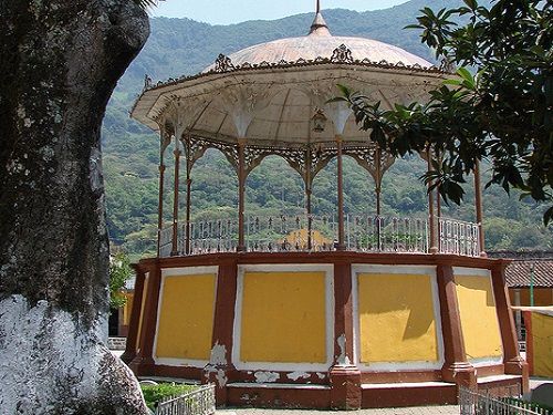 Paseo por Mexico Zapotitlan Kiosk in Mendez