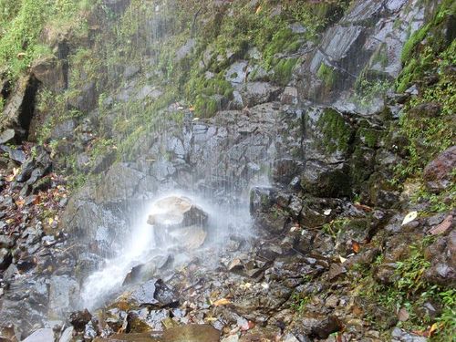 Paseo por Mexico Cruz de Agua waterfall in Zapotitlán de Méndez