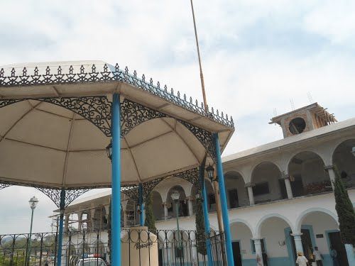 Paseo por Mexico Municipal Palace of Zongozotla