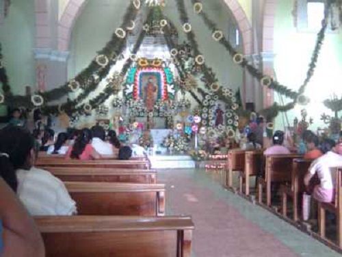 Paseo por Mexico Inside of the Church of San Francisco de Asís in Zoquiapan